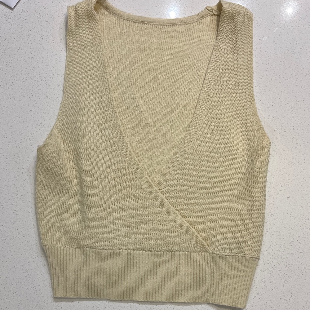 SHEIN Cropped Sweater Vest Top